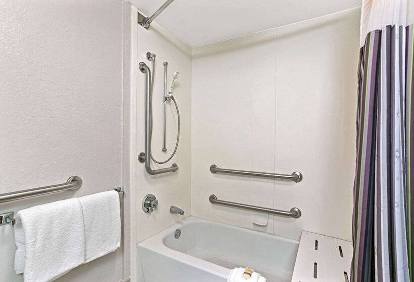 ホテル La Quinta By Wyndham Birmingham Homewood