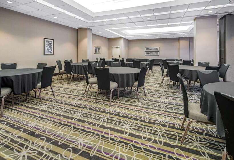 호텔 La Quinta By Wyndham Buena Park