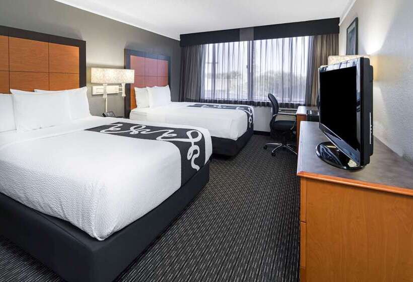 호텔 La Quinta By Wyndham Buena Park