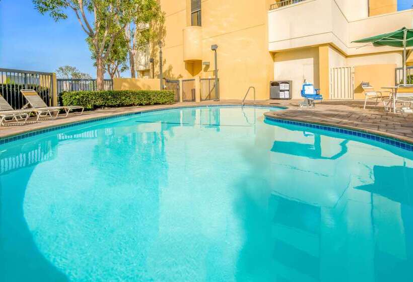 호텔 La Quinta By Wyndham Buena Park