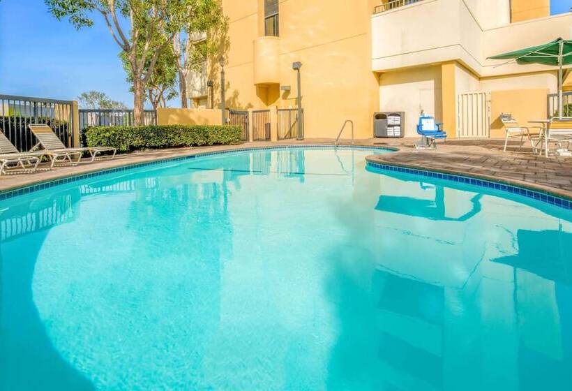 호텔 La Quinta By Wyndham Buena Park