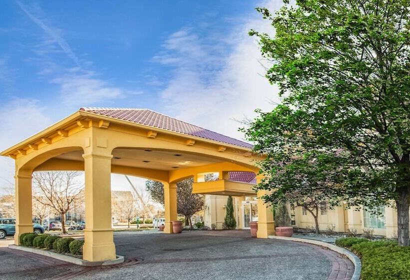 هتل La Quinta By Wyndham Colorado Springs South Airport