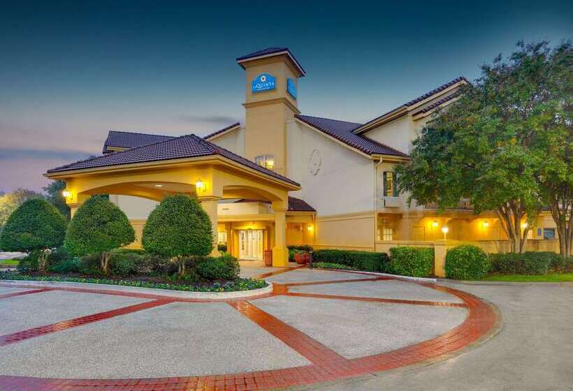 هتل La Quinta By Wyndham Dallas   Addison Galleria