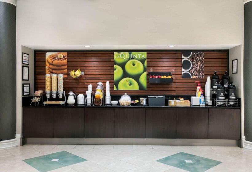 호텔 La Quinta By Wyndham Dallas Arlington South