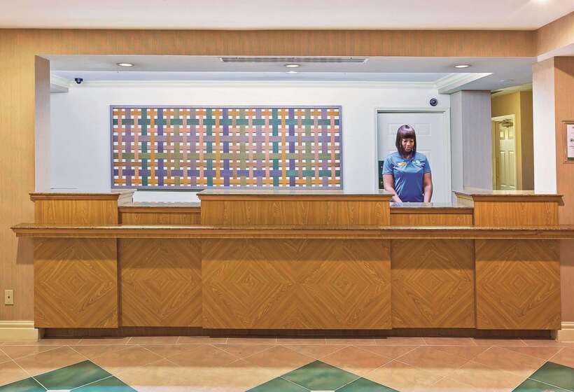 בית מלון כפרי La Quinta By Wyndham Dallas Dfw Airport North