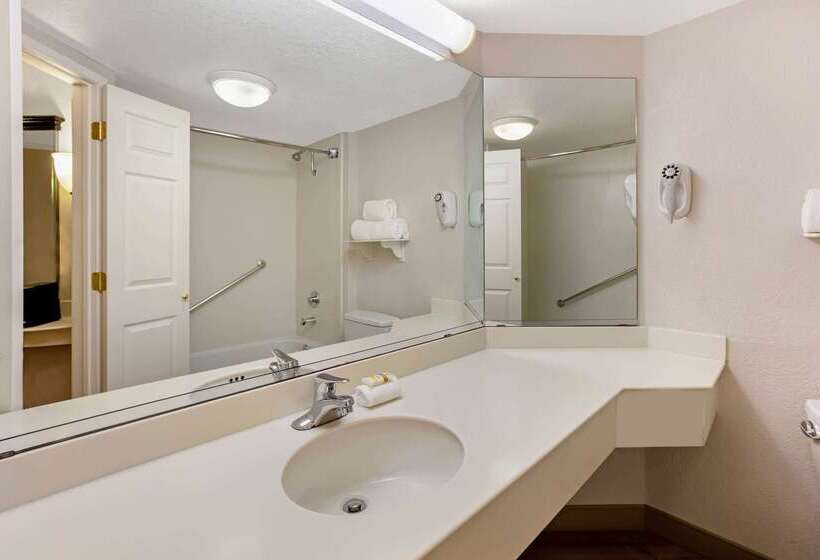 בית מלון כפרי La Quinta By Wyndham Dallas Dfw Airport North