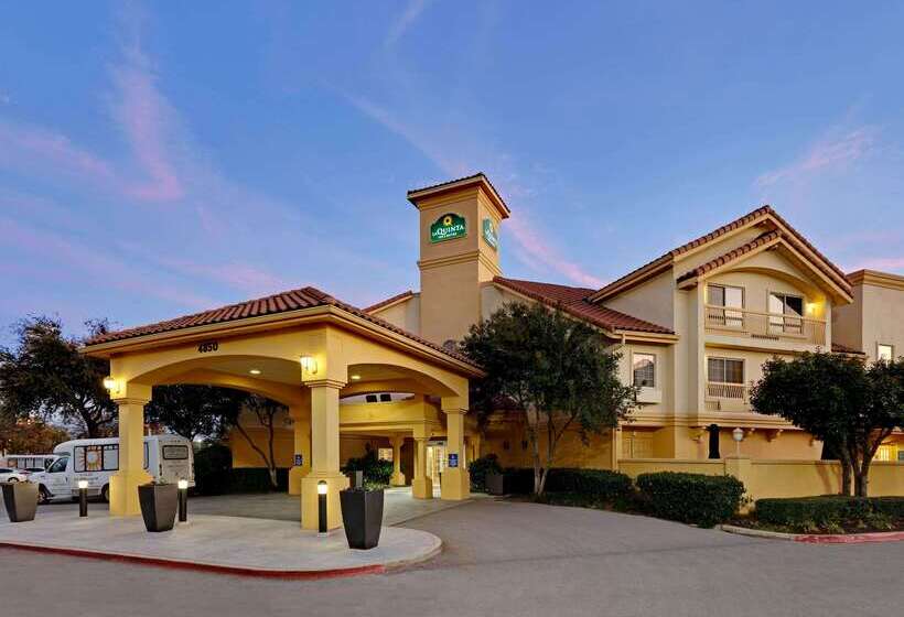 בית מלון כפרי La Quinta By Wyndham Dallas Dfw Airport North