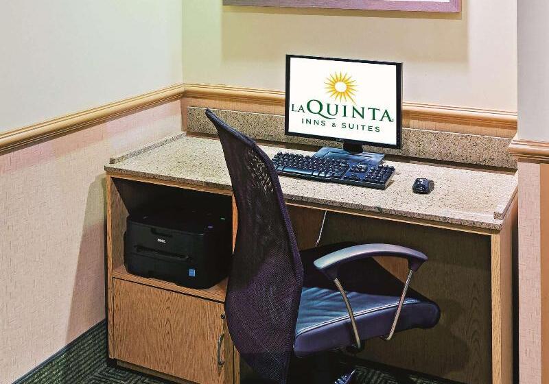 בית מלון כפרי La Quinta By Wyndham Dallas Dfw Airport North