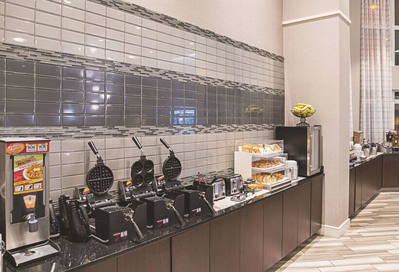 هتل La Quinta By Wyndham Flagstaff