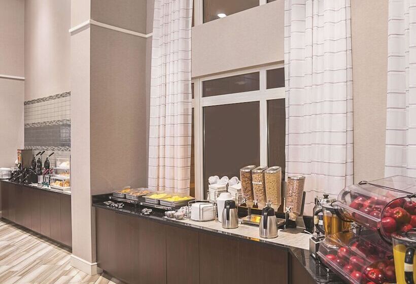 هتل La Quinta By Wyndham Flagstaff