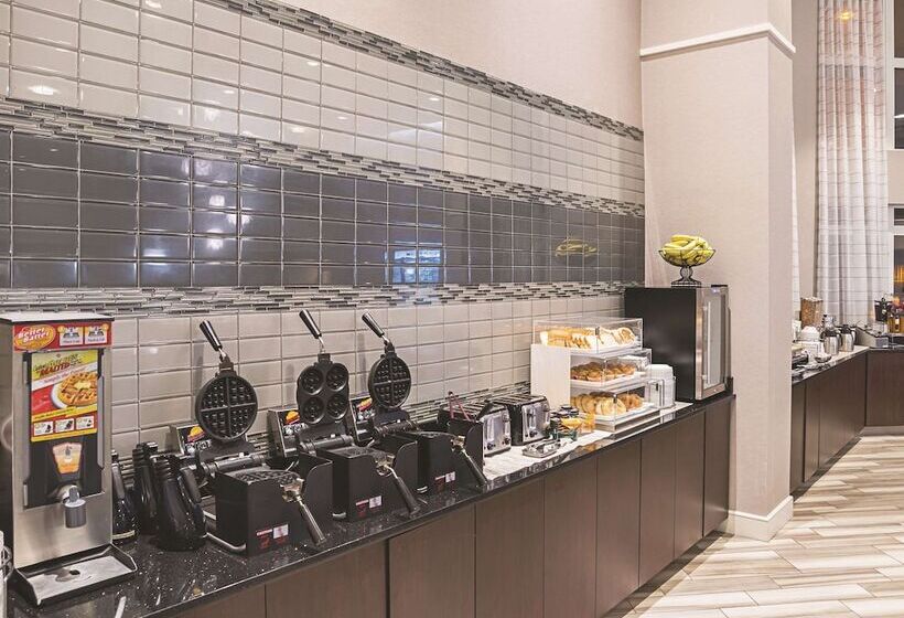 هتل La Quinta By Wyndham Flagstaff