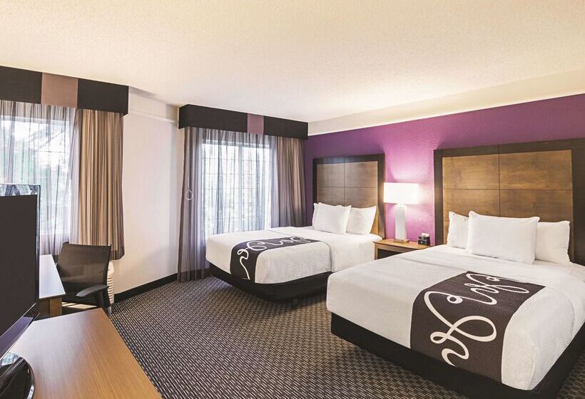 هتل La Quinta By Wyndham Fort Worth North