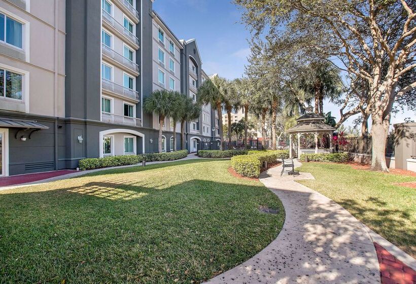 호텔 La Quinta By Wyndham Ft. Lauderdale Airport