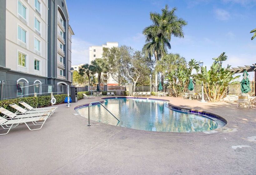 酒店 La Quinta By Wyndham Ft. Lauderdale Airport
