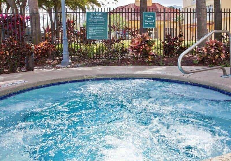 호텔 La Quinta By Wyndham Ft. Lauderdale Airport