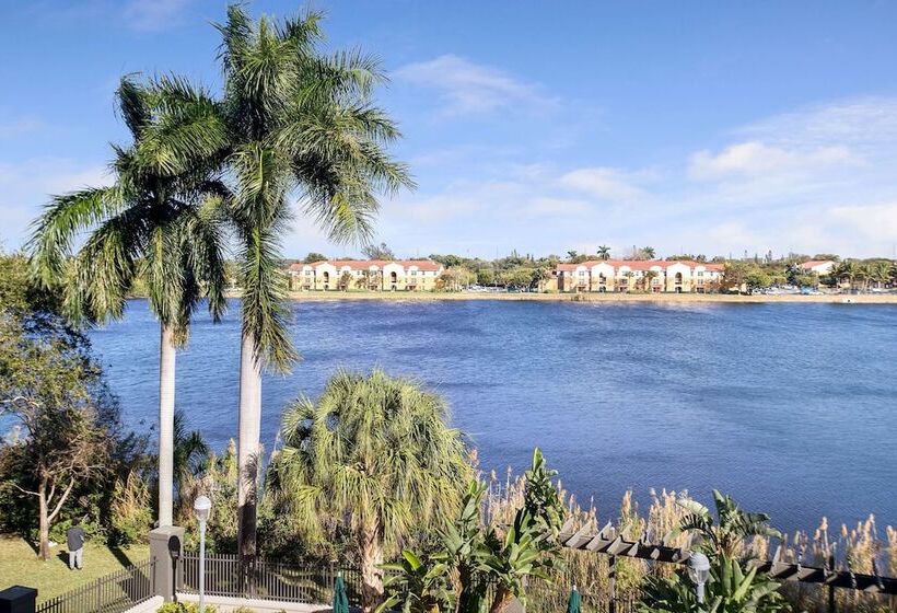 호텔 La Quinta By Wyndham Ft. Lauderdale Airport