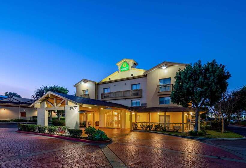 فندق La Quinta Inn & Suites By Wyndham Irvine Spectrum