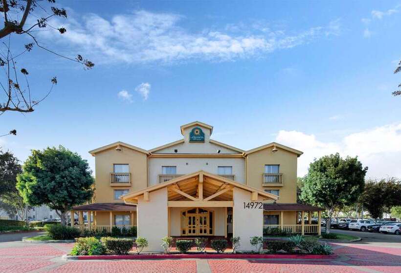 فندق La Quinta Inn & Suites By Wyndham Irvine Spectrum