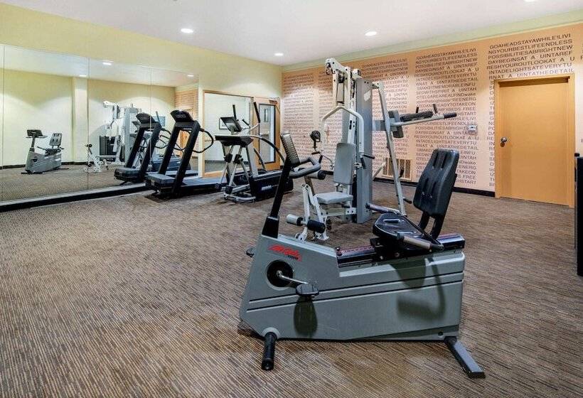 فندق La Quinta Inn & Suites By Wyndham Irvine Spectrum