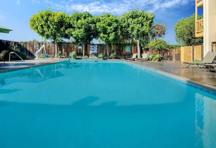 فندق La Quinta Inn & Suites By Wyndham Irvine Spectrum