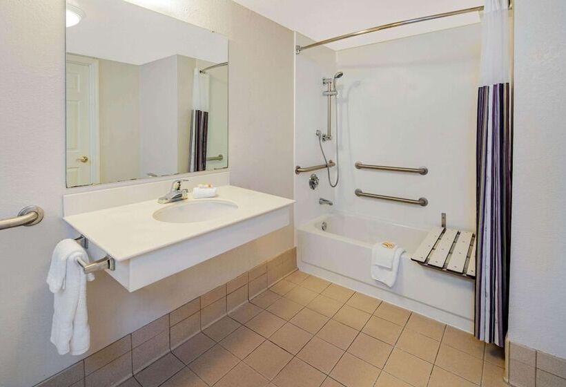 فندق La Quinta Inn & Suites By Wyndham Irvine Spectrum