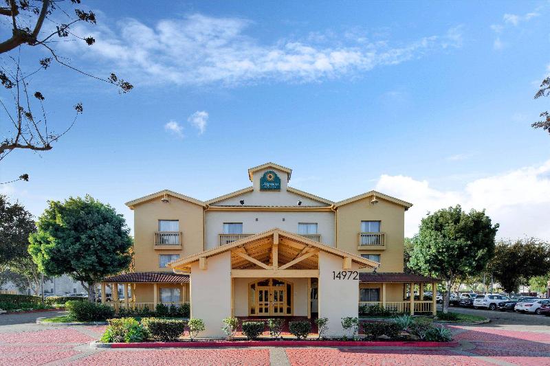 فندق La Quinta Inn & Suites By Wyndham Irvine Spectrum