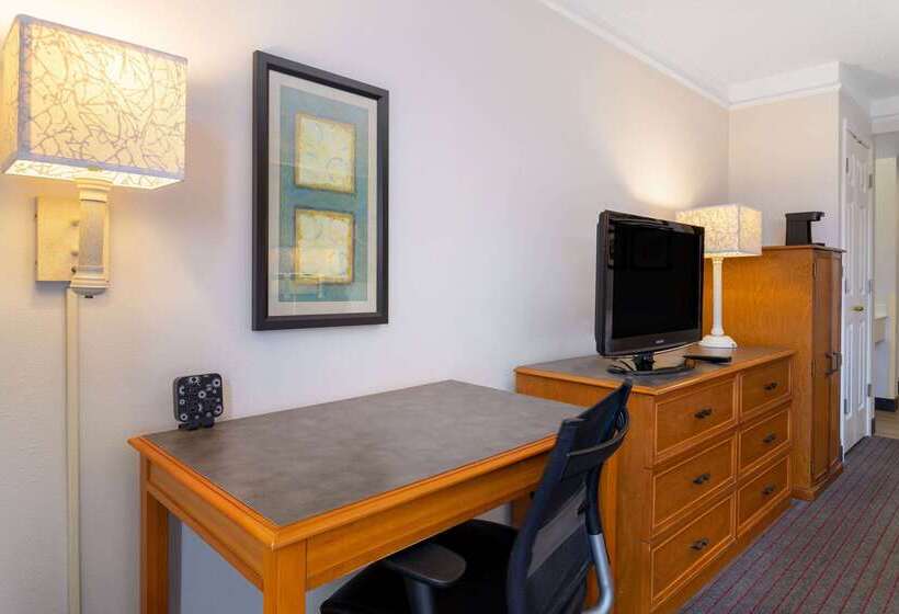 فندق La Quinta Inn & Suites By Wyndham Kingsport Tricities Airport