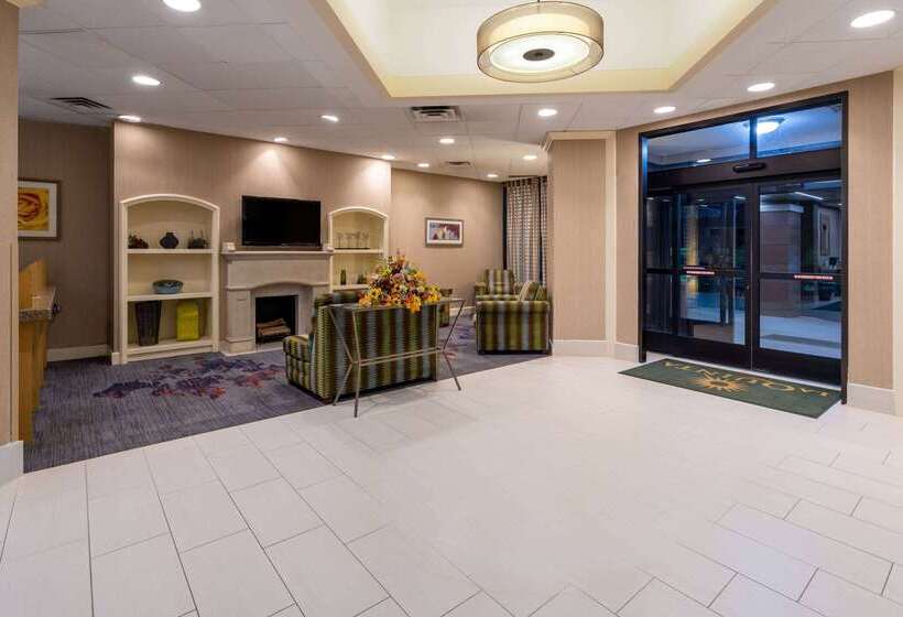 בית מלון כפרי La Quinta Inn & Suites By Wyndham Kingsport Tricities Airport