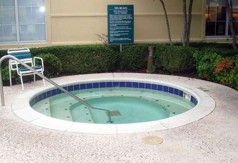 酒店 La Quinta By Wyndham Memphis Primacy Parkway