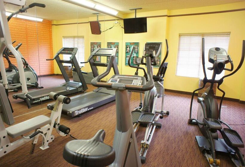 酒店 La Quinta By Wyndham Memphis Primacy Parkway