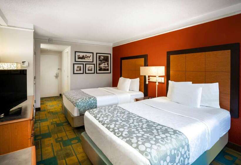 هتل La Quinta By Wyndham Nashville Airport/opryland