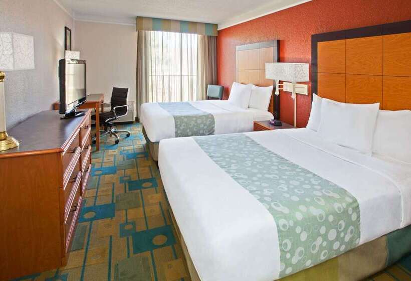 هتل La Quinta By Wyndham Nashville Airport/opryland