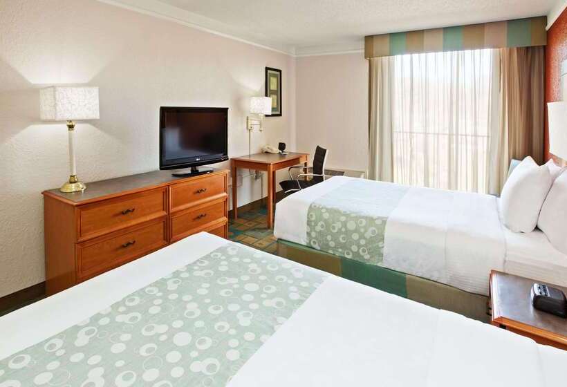هتل La Quinta By Wyndham Nashville Airport/opryland
