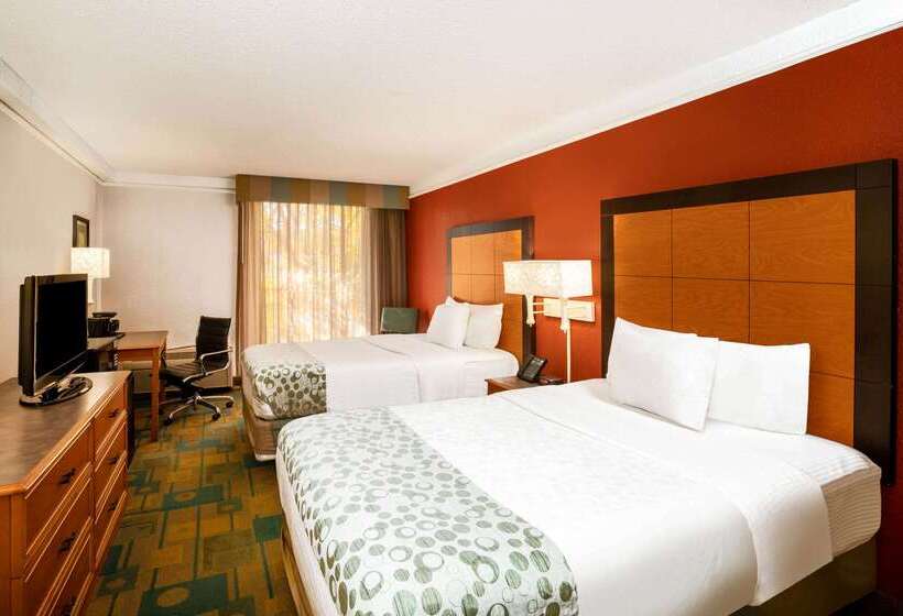 هتل La Quinta By Wyndham Nashville Airport/opryland
