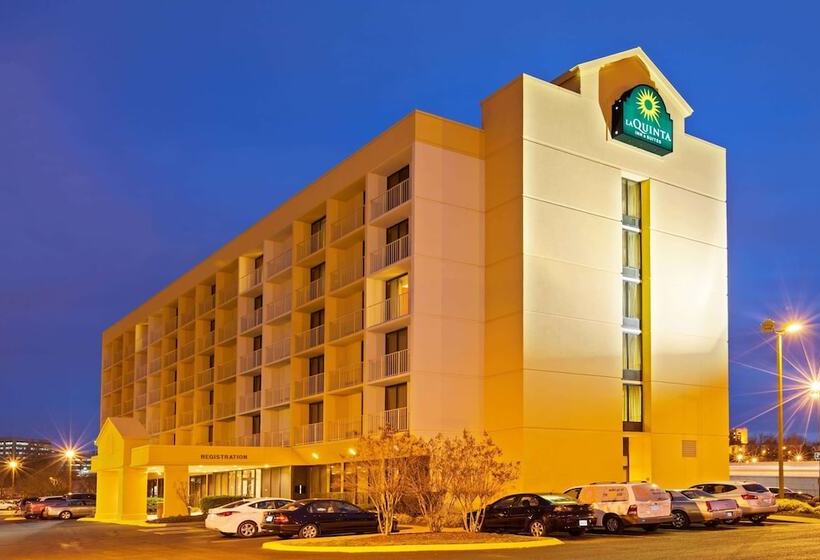 هتل La Quinta By Wyndham Nashville Airport/opryland