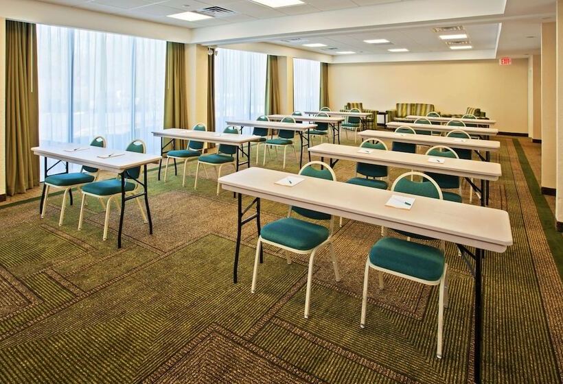 هتل La Quinta By Wyndham Nashville Airport/opryland