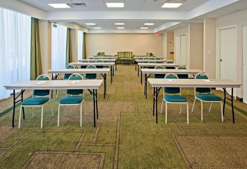 هتل La Quinta By Wyndham Nashville Airport/opryland