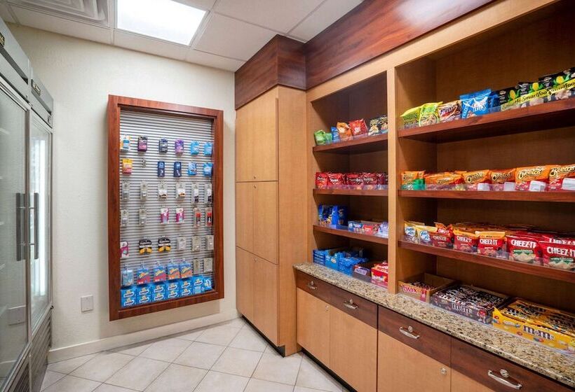 هتل La Quinta By Wyndham Nashville Airport/opryland