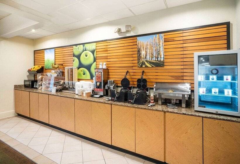 هتل La Quinta By Wyndham Nashville Airport/opryland