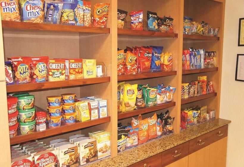 هتل La Quinta By Wyndham Nashville Airport/opryland