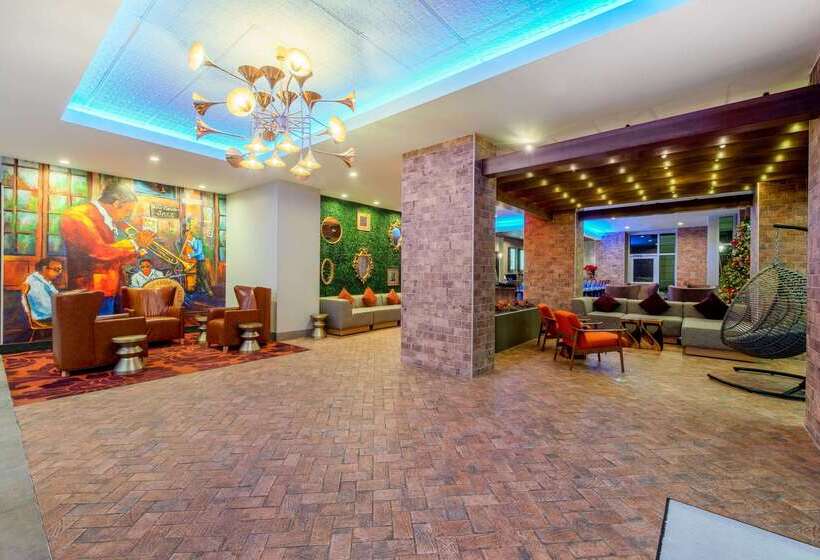 هتل La Quinta By Wyndham New Orleans Downtown