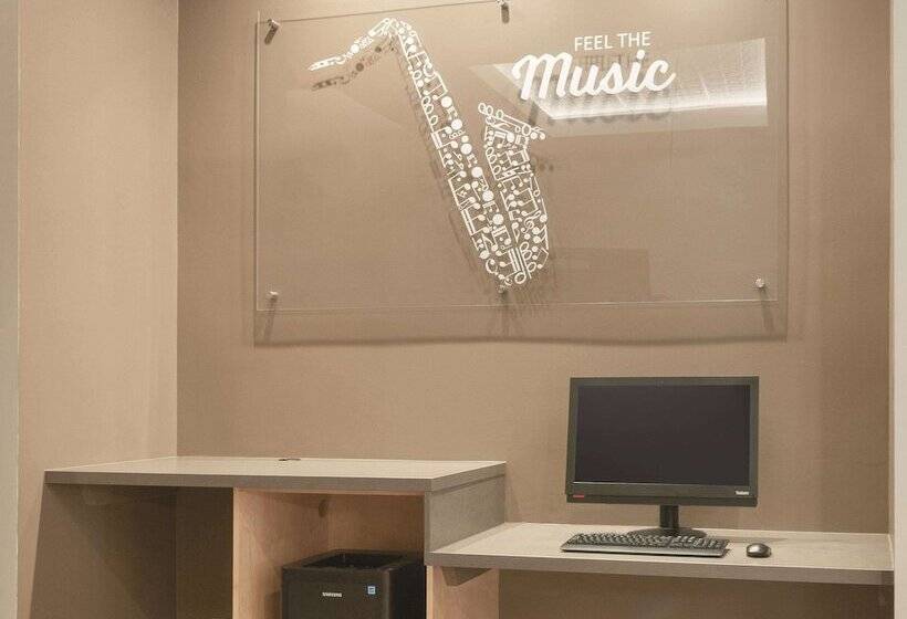 هتل La Quinta By Wyndham New Orleans Downtown