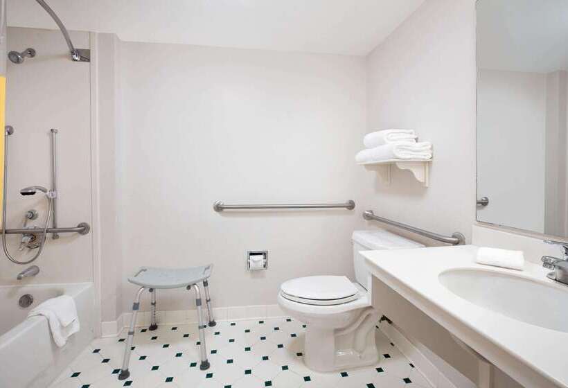 فندق La Quinta Inn & Suites By Wyndham Ocala