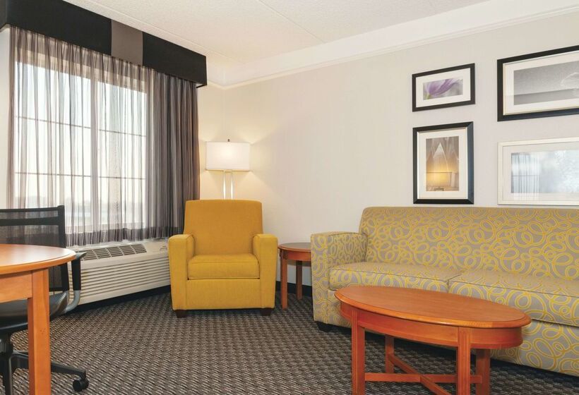 فندق La Quinta Inn & Suites By Wyndham Ontario Airport