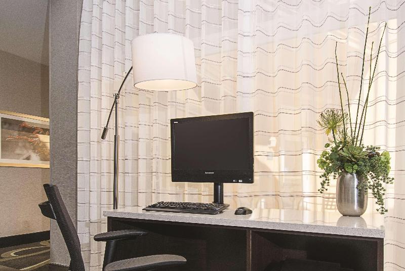 فندق La Quinta Inn & Suites By Wyndham Ontario Airport