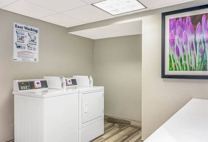 Отель La Quinta By Wyndham Orlando Airport North