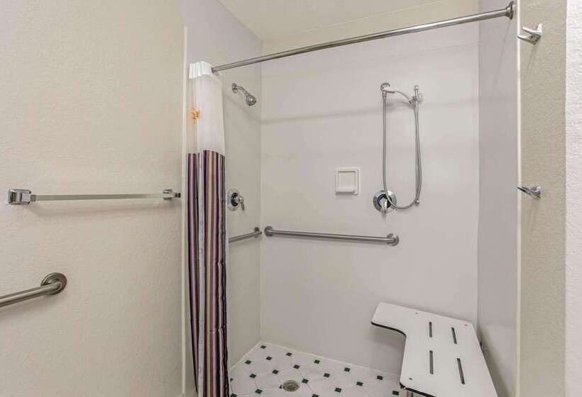 Отель La Quinta By Wyndham Orlando Airport North