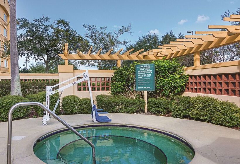 Отель La Quinta By Wyndham Orlando Airport North
