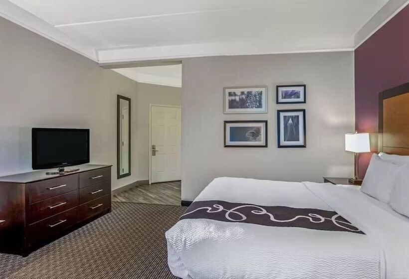 Отель La Quinta By Wyndham Orlando Airport North