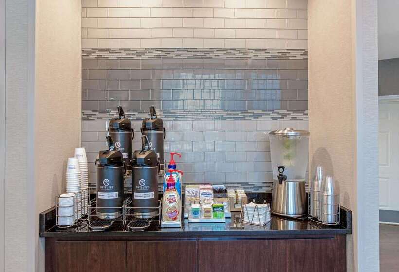 בית מלון כפרי La Quinta Inn & Suites By Wyndham Panama City